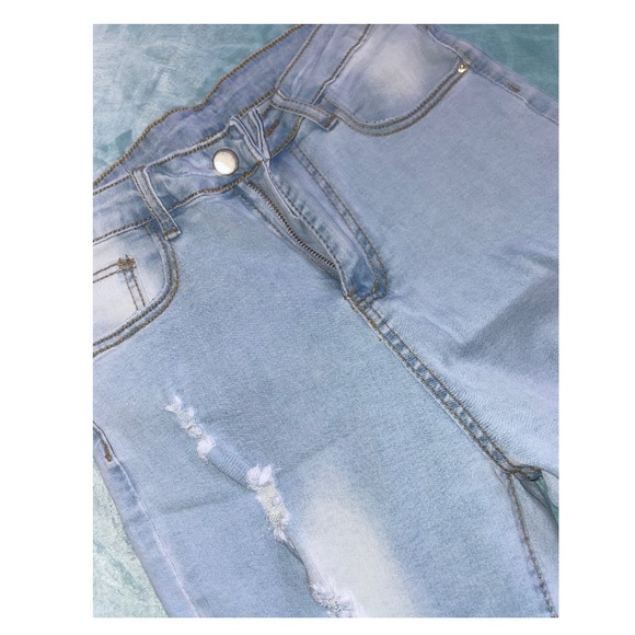 Distressed Jeans - Picture 4 of 6